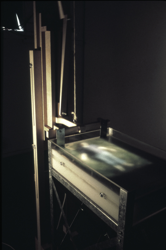 exercices d'enracinement,installation cinétique et sonore de manon labrecque,corps,maison,marteau,naissance,mort