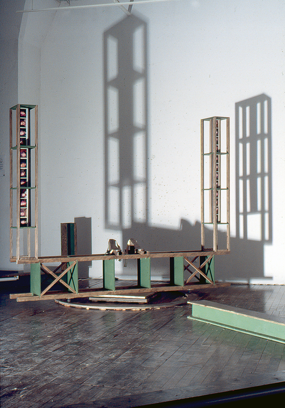 gravité,performance dans installation de diane dubeau et manon labrecque, mouvement perpétuel,topographie,loi gravitationnelle