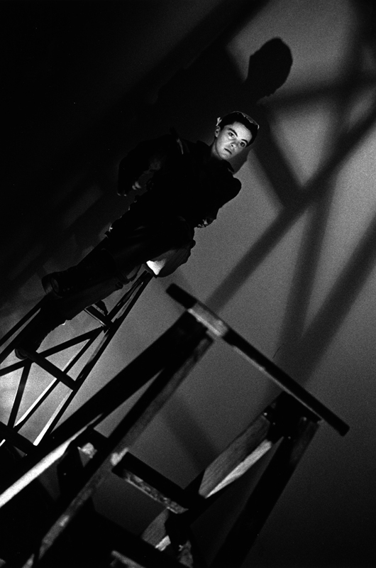 gravité,performance dans installation de diane dubeau et manon labrecque, mouvement perpétuel,topographie,loi gravitationnelle