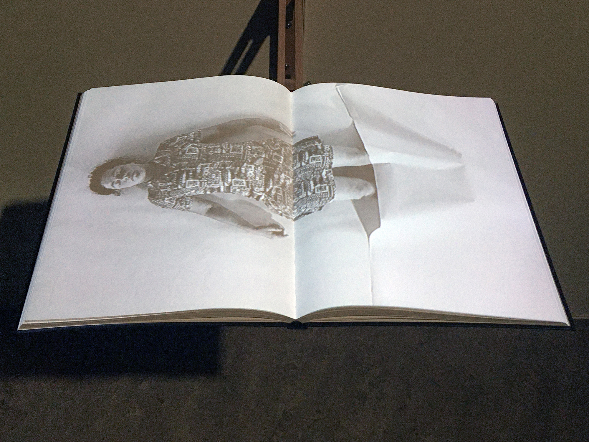 page blanche_2021 : objet_vidéographique_manon_labrecque,04